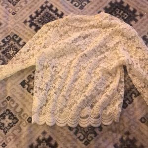 A white see threw shirt